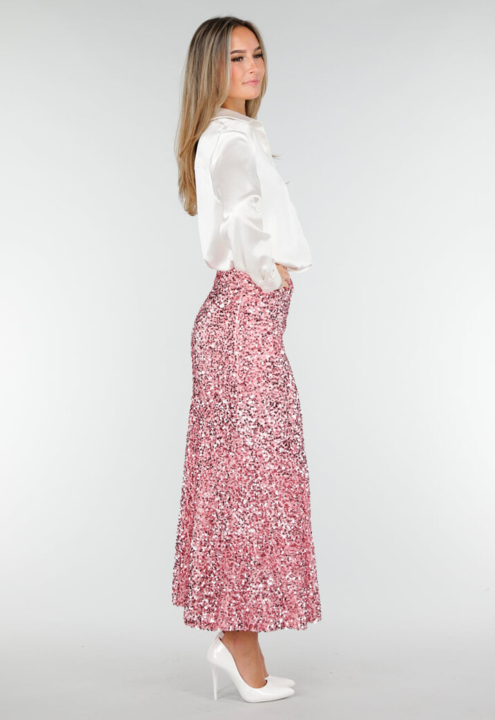 Roze Midi Rok met All Over Pailletten en Subtiele Uitlopende Zoom