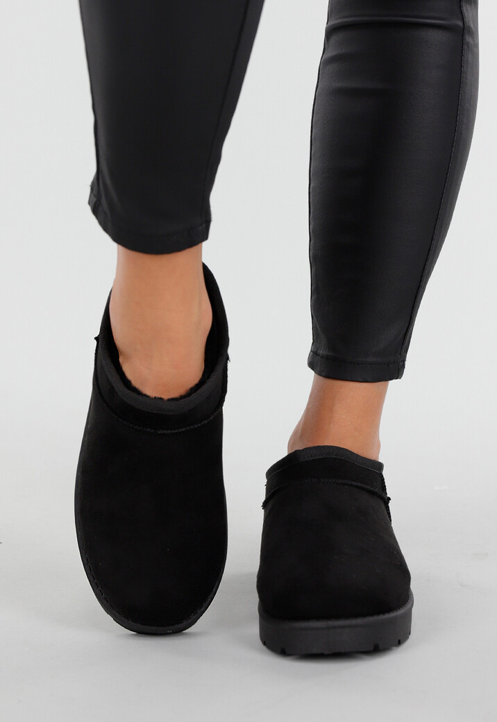 Zwarte Instappers met Suede Look en Verhoogde Profielzool