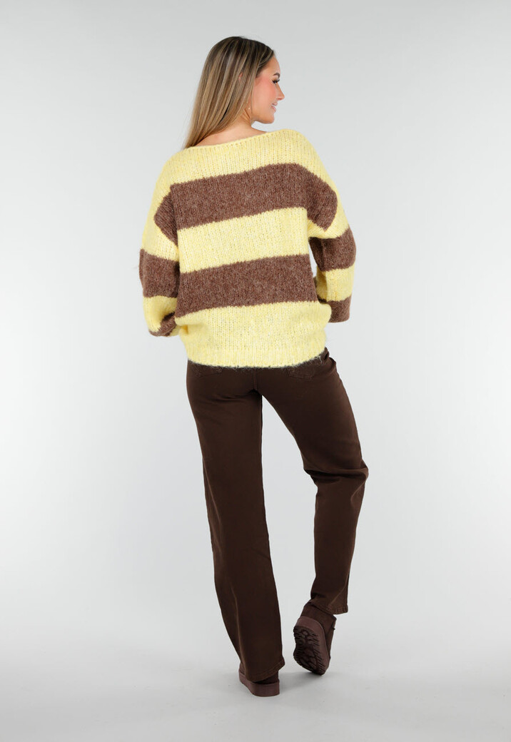 Gestreepte Fluffy Trui in Geel en Bruin met Losvallende Pasvorm