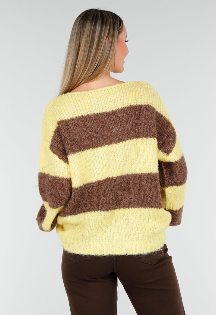 Gestreepte Fluffy Trui in Geel en Bruin met Losvallende Pasvorm