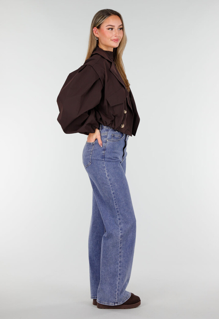 Donkerbruin Cropped Jasje met Pofmouwen en Gouden Knopen