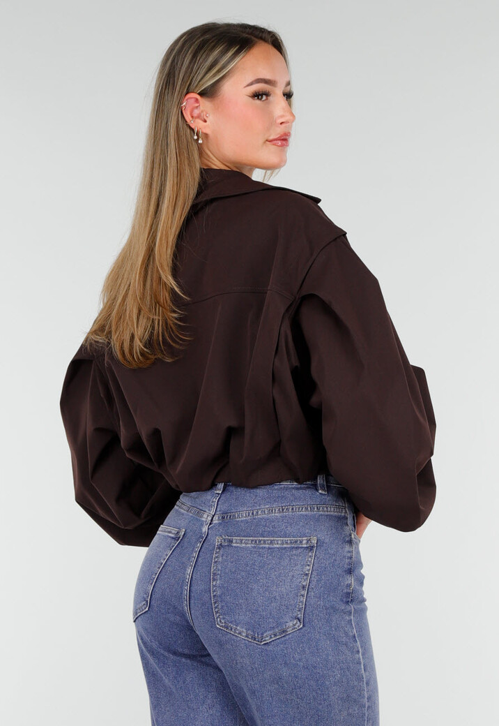 Donkerbruin Cropped Jasje met Pofmouwen en Gouden Knopen