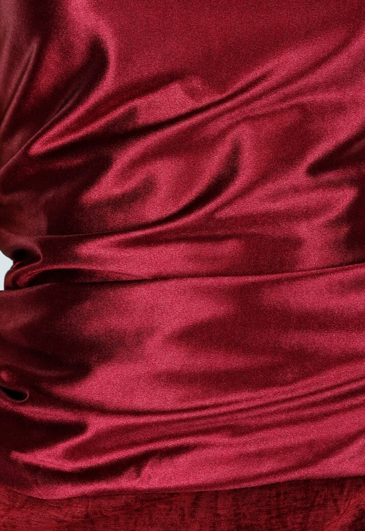 Bordeaux Satijnen Stretch Top met Strik en Open Rug