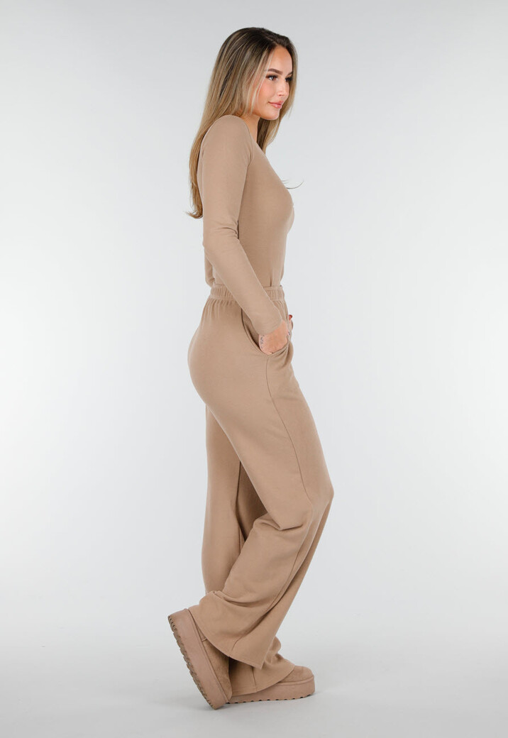 Beige Zachte Stretch Top met Ronde Hals en Lange Mouwen