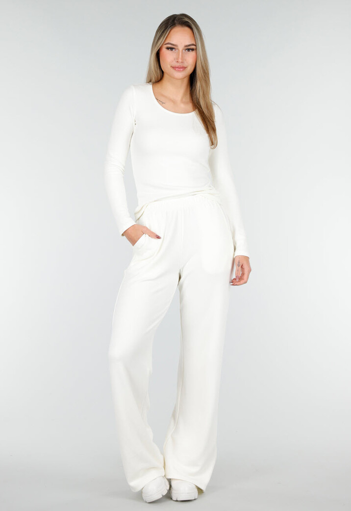 Witte Zachte Stretch Top met Ronde Hals en Lange Mouwen