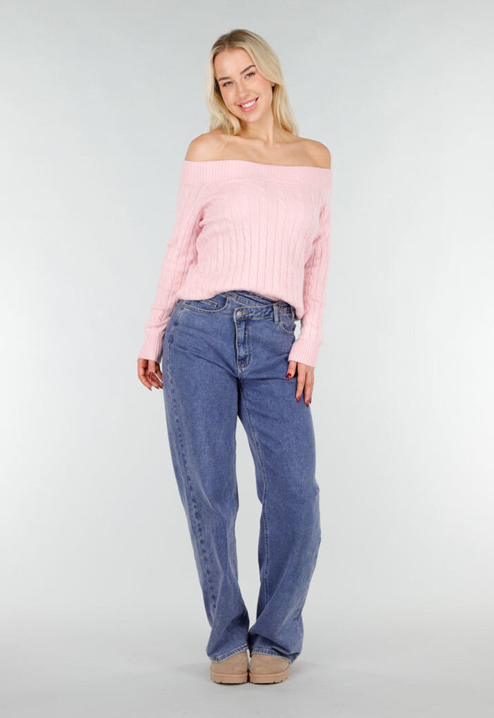 Lichtroze Off Shoulder Trui met Kabelpatroon en Brede Halsrand