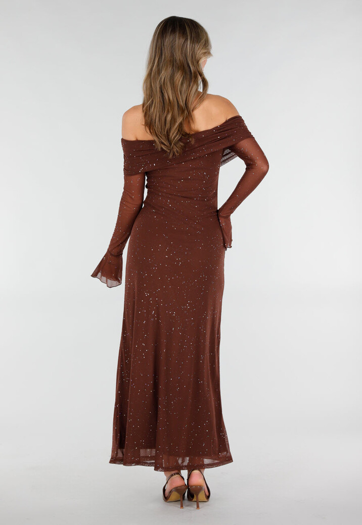 Bruine Off Shoulder Maxi Glitter Jurk met Lange Mouwen
