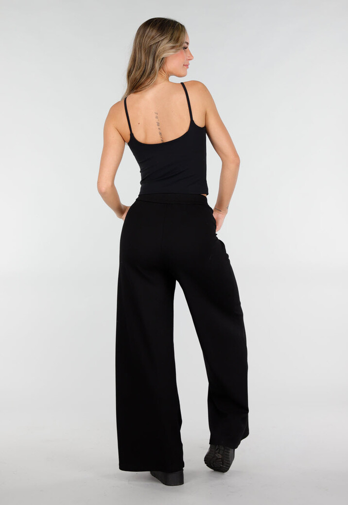 Zwarte Crop Top met Spaghetti Bandjes en Stretch