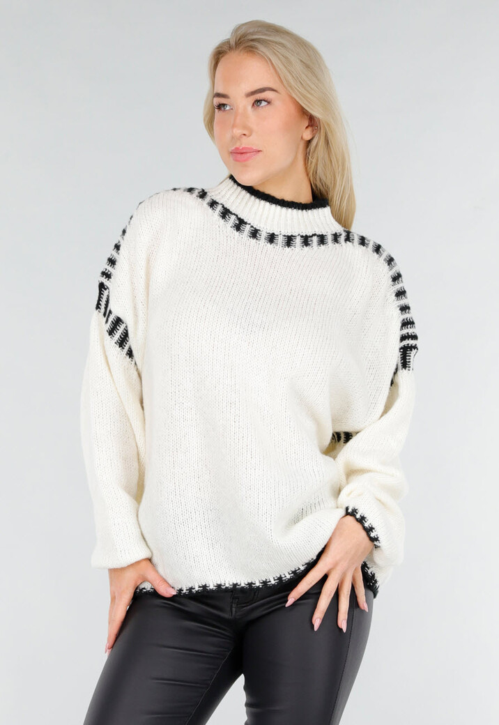 Crèmekleurige Gebreide Trui met Hoge Hals en Zwarte Randdetails