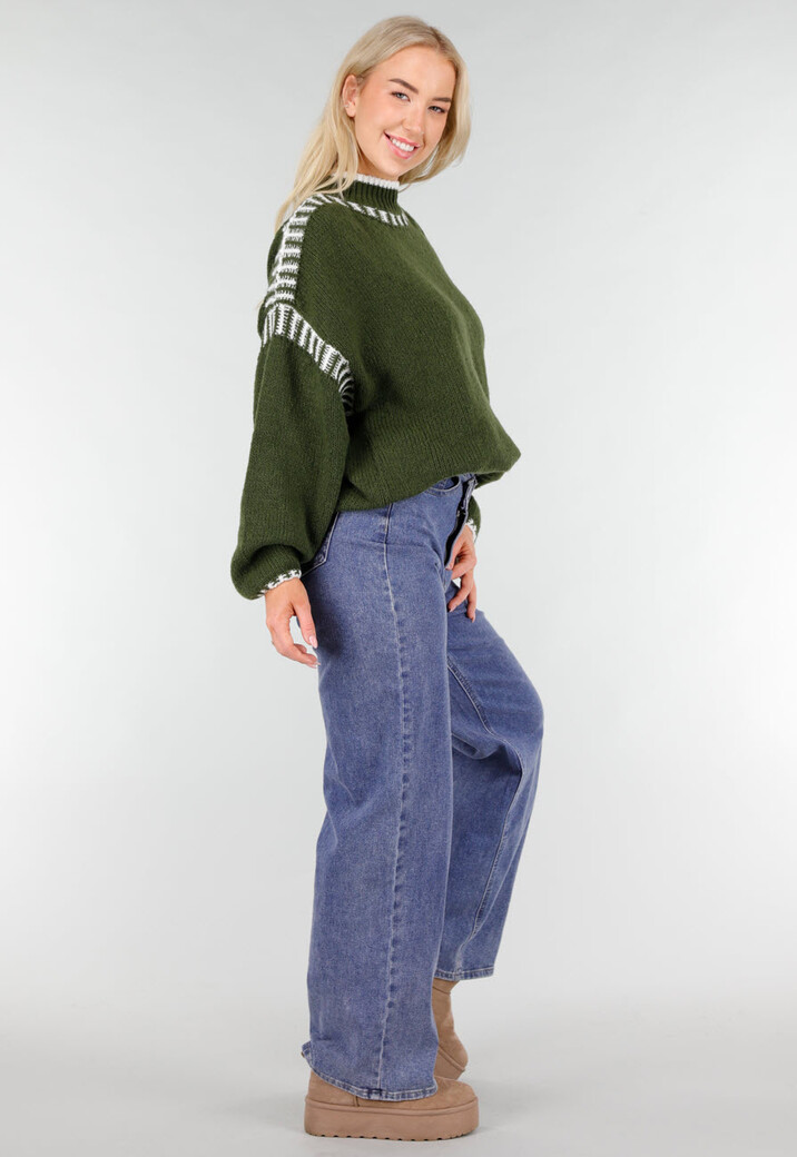 Groene Gebreide Trui met Hoge Hals en Witte Randdetails