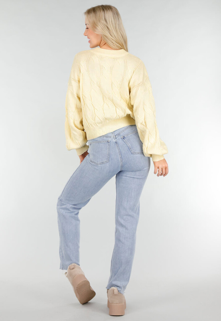 Lichtgele Gebreide Trui met Kabelpatroon en Ronde Hals