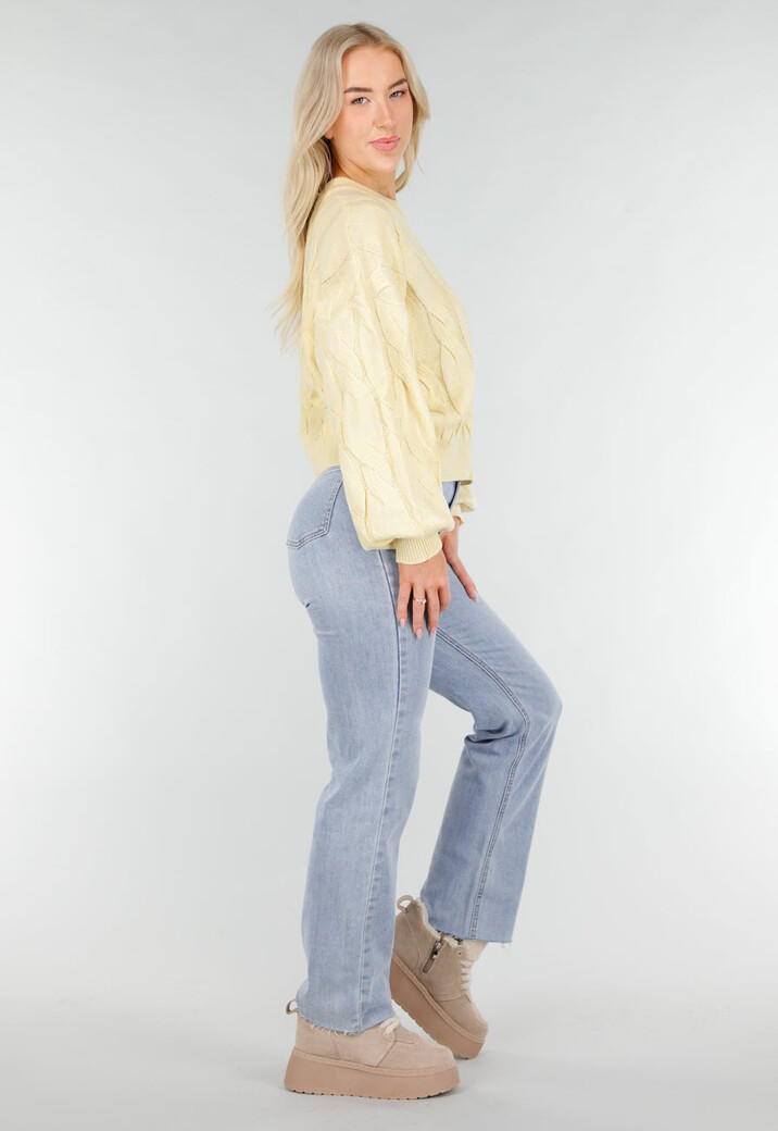 Lichtgele Gebreide Trui met Kabelpatroon en Ronde Hals