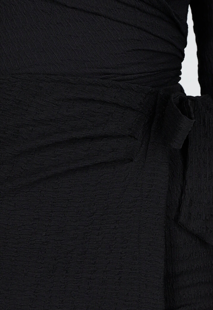 Zwarte Stretch Skort met Striksluiting en Licht Structuurmateriaal