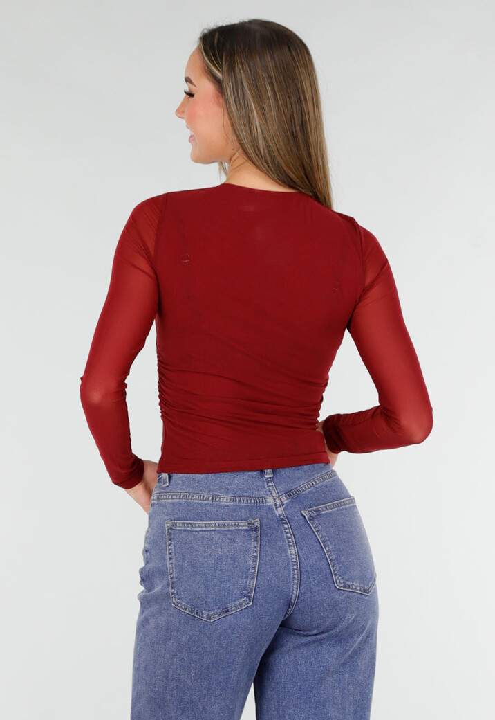 Bordeauxrode Mesh Top met Studs