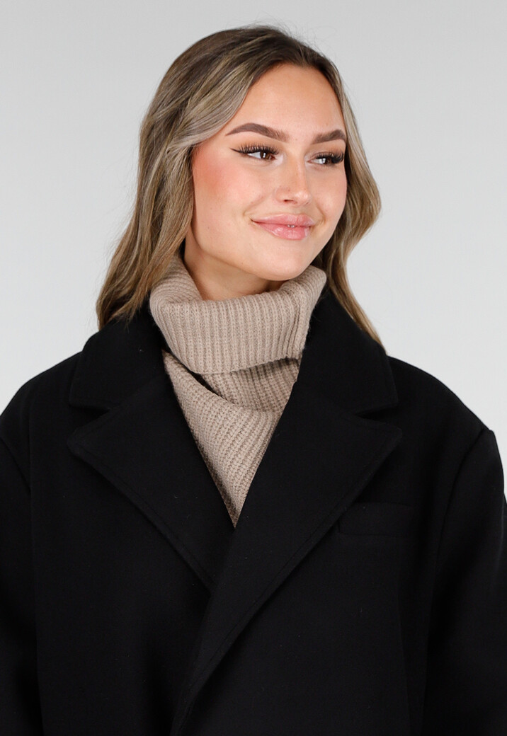 Gebreide Sjaal met Hoge Col