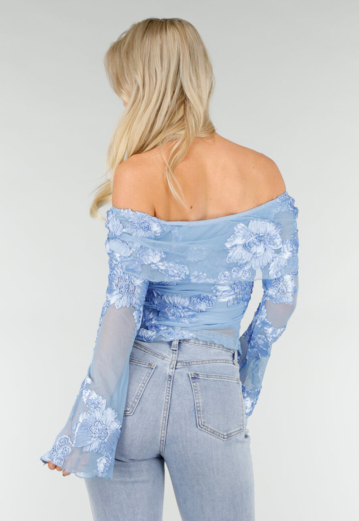 Blauwe Off Shoulder Mesh Top met Bloemen