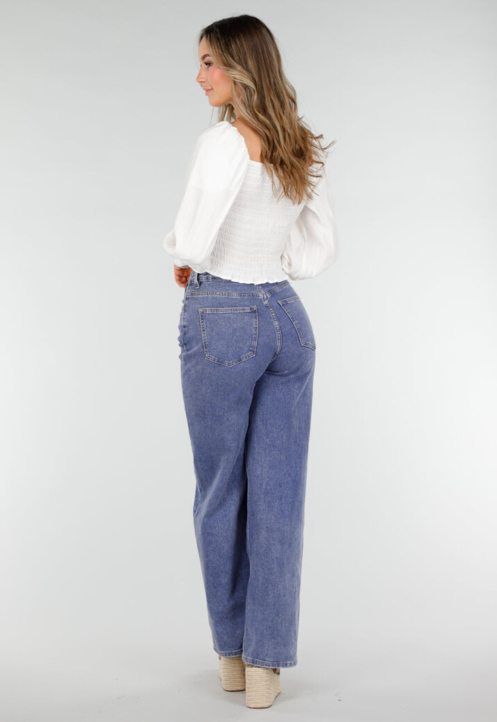 Witte Blouse met Lange Pofmouwen en Knopen