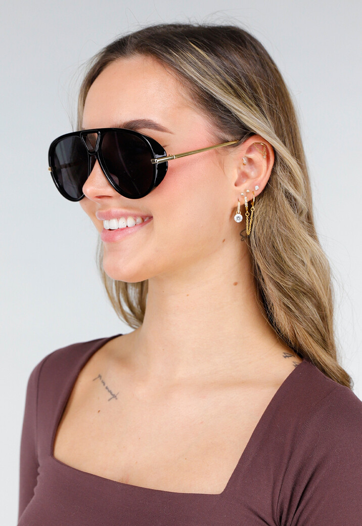 Zwarte Aviator Zonnebril met Gouden Pootjes