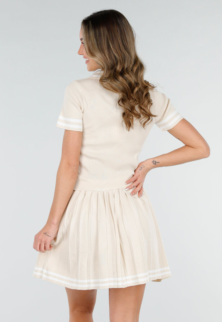 Beige Set met Polo Top en Plissé Rok