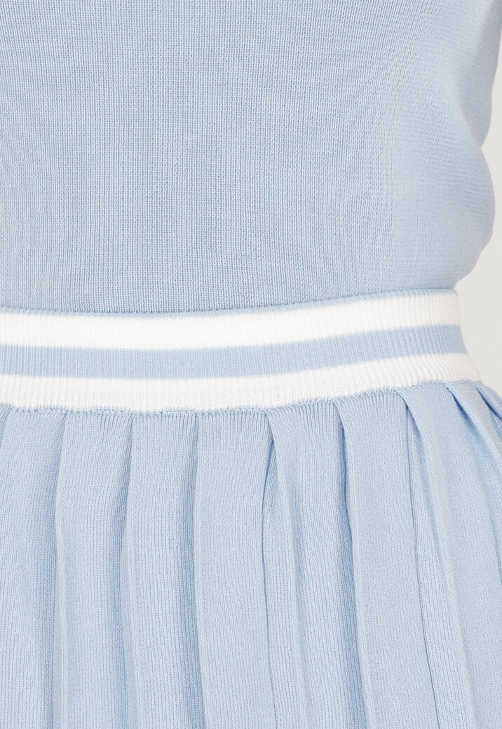 Blauwe Set met Polo Top en Plissé Rok