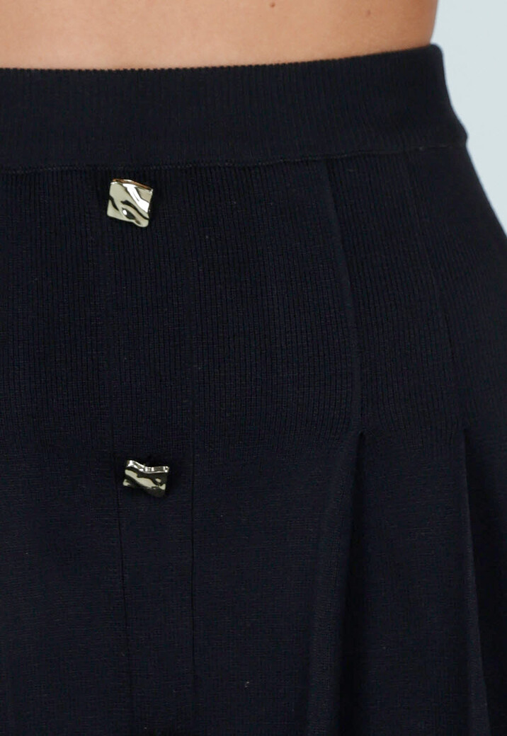 Zwarte Geplooide Rok met Sierknopen en Stretch