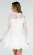 Witte Kanten Jurk met Ruches en Lange Mouwen