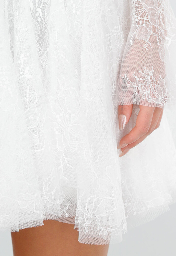 Witte Kanten Jurk met Ruches en Lange Mouwen