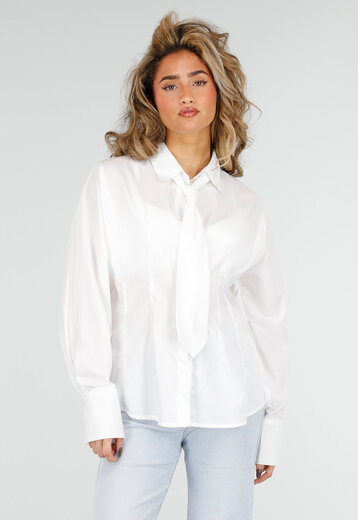 Witte Blouse met Stropdas
