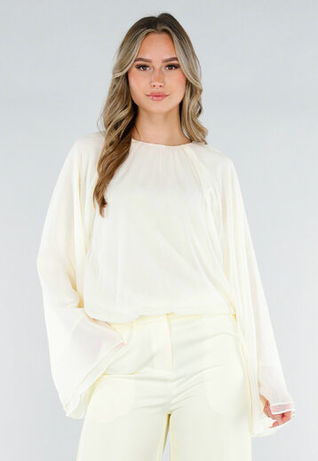 Butter Yellow Blouse met Wijde Mouwen