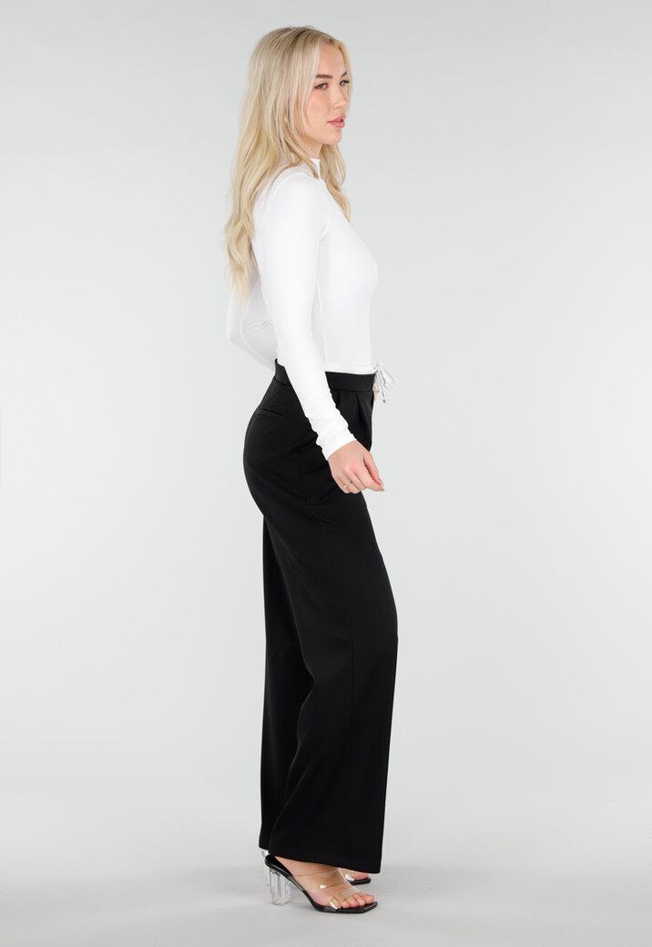 Zwarte Wide Leg Broek met Witte Tailleband en Strikdetail