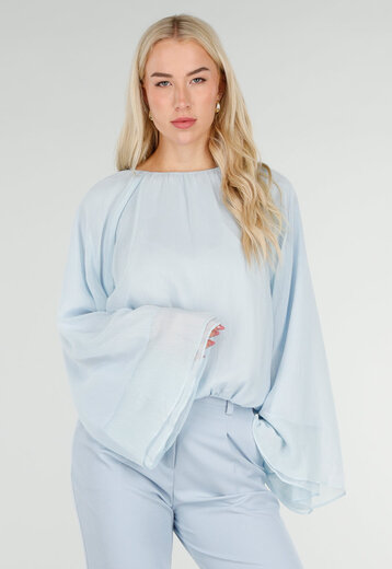 Lichtblauwe Blouse met Wijde Mouwen