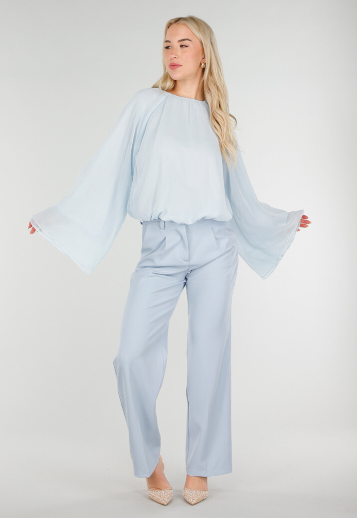 Lichtblauwe Blouse met Wijde Mouwen en Ronde Hals
