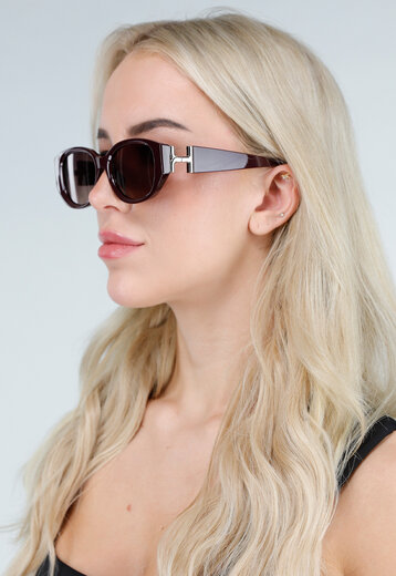 Burgundy Zonnebril met Getinte Glazen