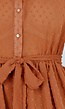 Roestkleurige Jurk met Stippenstructuur en Ruffles