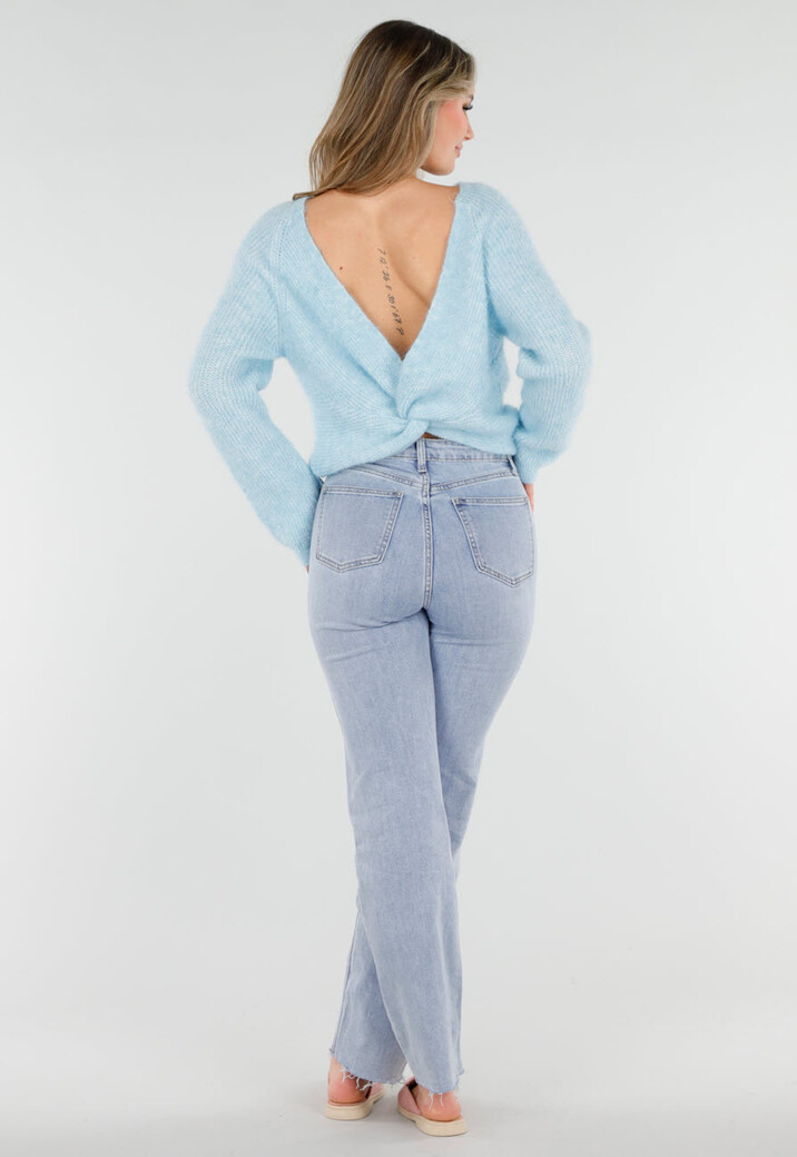 Lichtblauwe Gebreide Trui met Twist en V-Hals