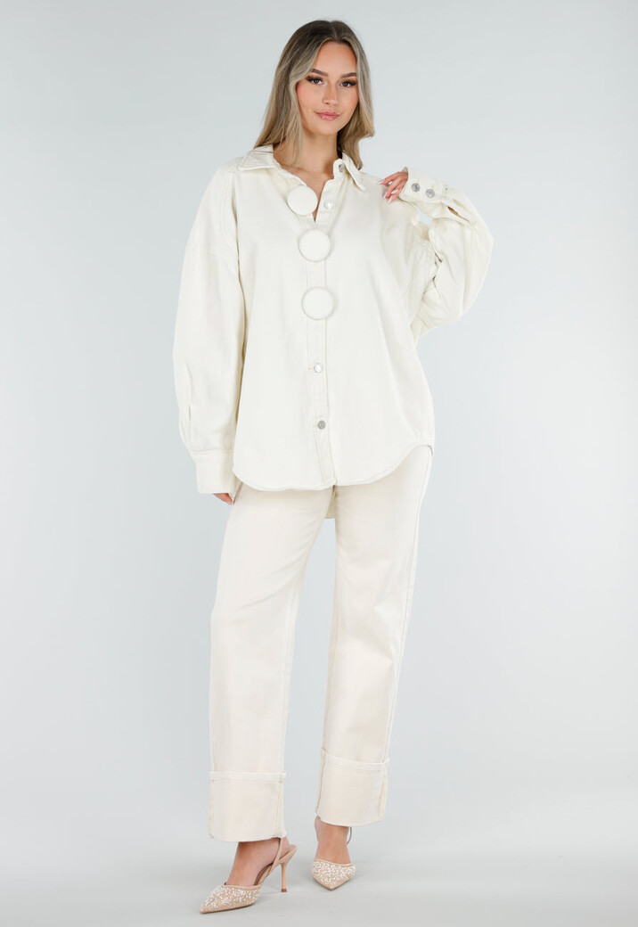 Crème Denim Blouse met Oversized Knopen en Lange Mouwen