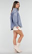 Blauwe Denim Blouse met Oversized Knopen en Lange Mouwen