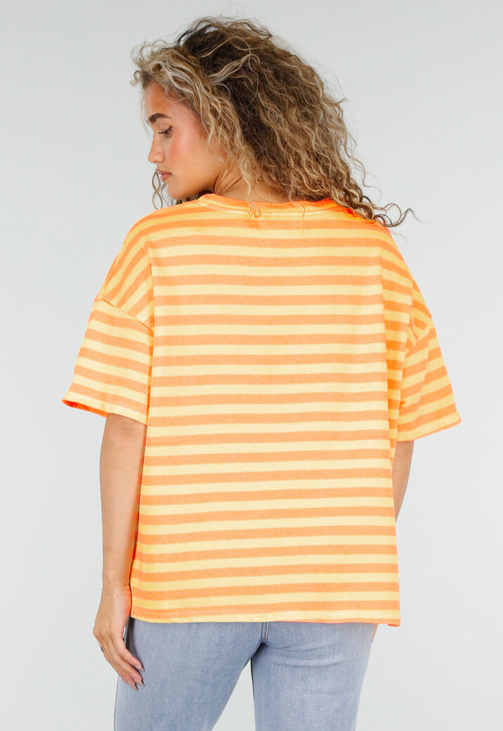 Gestreept T-shirt in Butter Yellow met Ronde Hals en Korte Mouwen