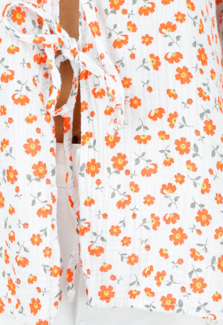 Witte Blouse met Oranje Bloemenprint en Striksluiting Voor