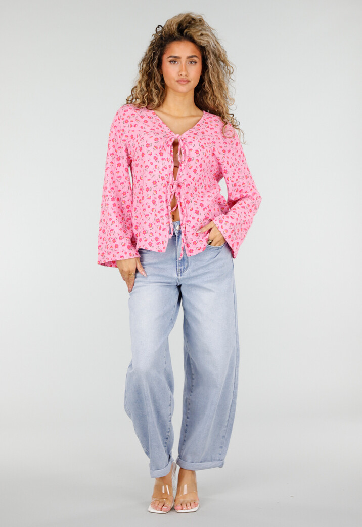 Roze Blouse met Rode Bloemenprint en Striksluiting Voor