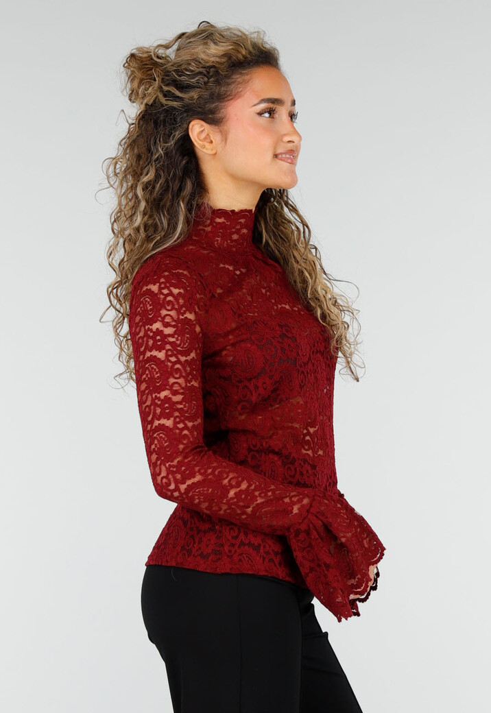 Rode Kanten Top met Lange Mouwen en Hoge Hals