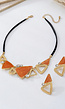 Gouden Sieraden Set met Oranje Driehoek Details en Strass Steentjes