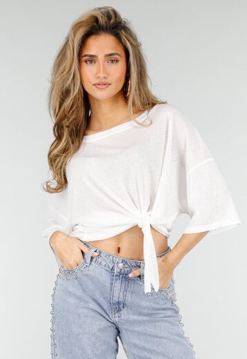 Witte Top met Knoopdetail en Korte Mouwen