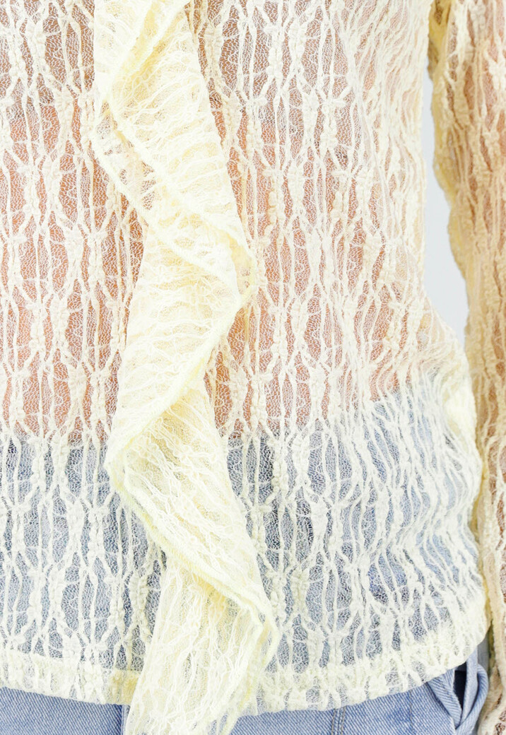 Butter Yellow Kanten Blouse met Lange Mouwen en Ruffle Detail