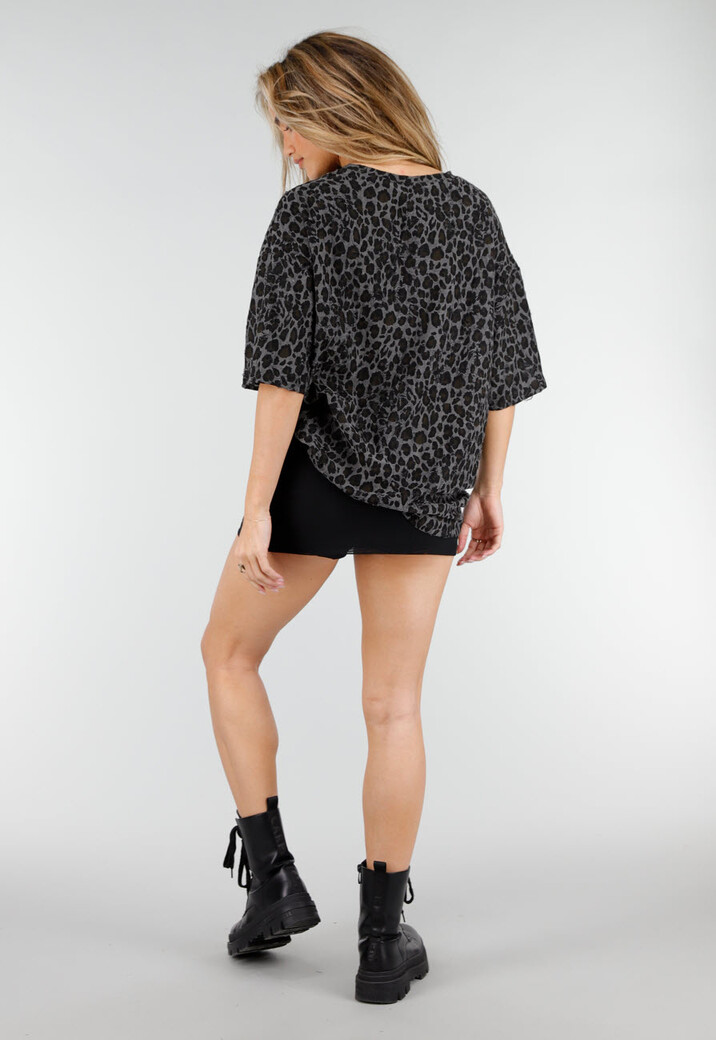 Zwart Grijs Oversized Cheetahprint T-shirt met Korte Mouwen