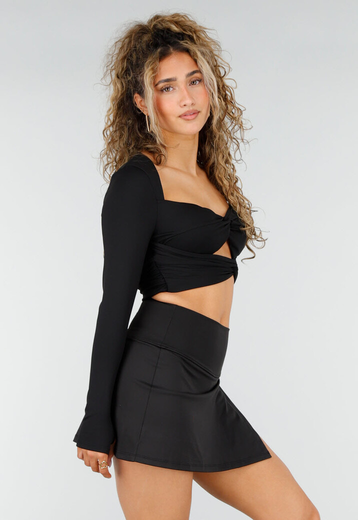 Zwarte Crop Top met Lange Mouwen en Twist en Stretch