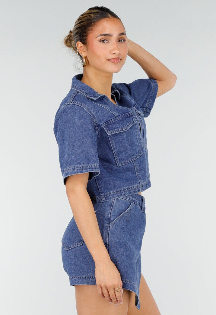 Blauwe Denim Set met Cropped Top en Overslag Skort