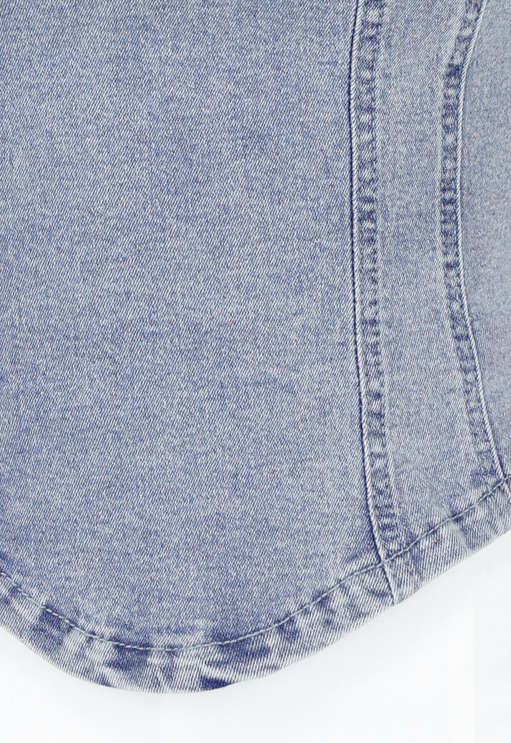 Blauwe Denim Top met Brede Bandjes en Getailleerde Pasvorm