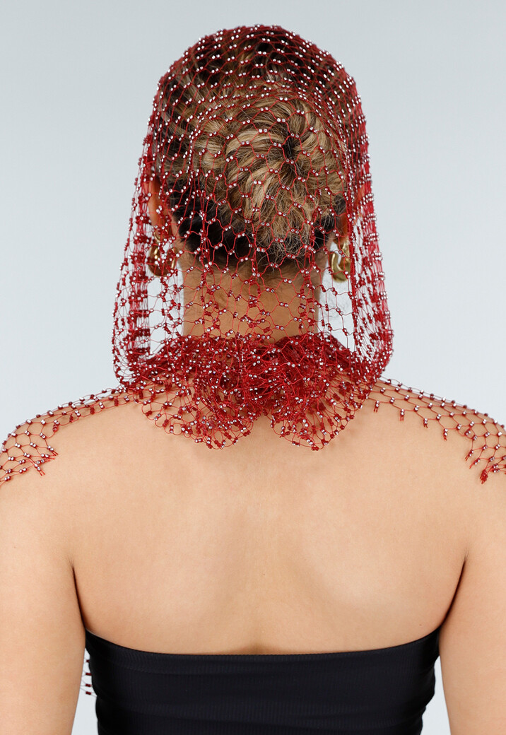 Rode Fishnet Top met Capuchon en Strass Steentjes