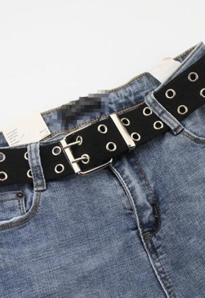 Zwarte Riem met Metalen Oogjes en Gesp